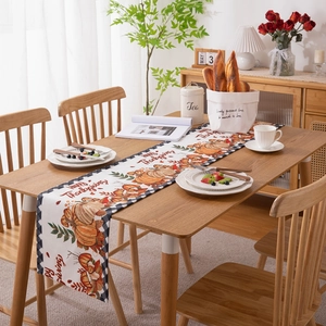 Polyester cotton Thanksgiving table runner with pumpkin patterns and harvest decorations