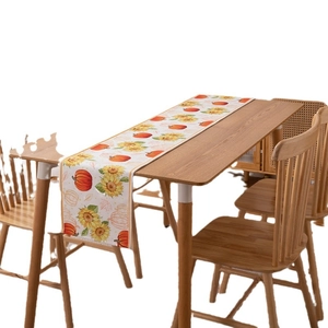 Waterproof polyester Thanksgiving table runner with pumpkin and sunflower floral prints
