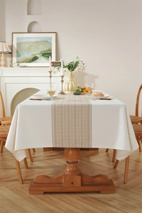 Détail de nappe jacquard nordique avec motifs géométriques rétro et textures rhomboïdales