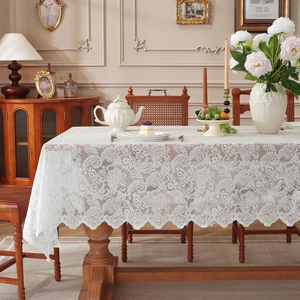 Elegante tovaglia in pizzo francese bianco con motivi paisley per decorazioni vintage