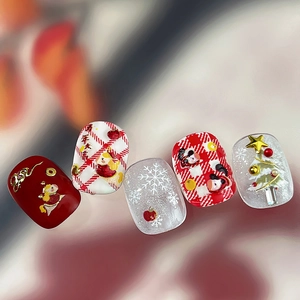 Stickers à ongles festifs rouge et blanc avec sapin de Noël 3D et motifs du Nouvel An