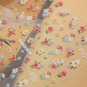 Autocollants relief pour ongles avec motifs floraux 3D et lettrage élégant