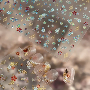 Autocollants à ongles fleurs de cerisier japonais avec motifs de vagues dorées élégants