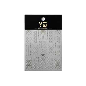 Stickers nail art 5D avec rubans dorés et blancs et lignes croisées sur fond blanc épuré