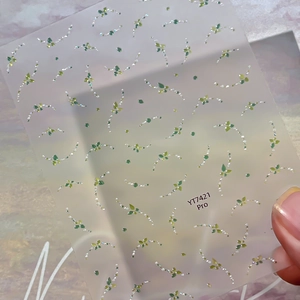 Autocollants nail art style français avec feuilles vert clair et motifs de vigne pailletés