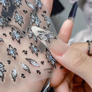 Gothic Dunkel Stil Weiße Blumen Nagelkunst Aufkleber 5D Relief Geprägte Schmetterling Blatt Nagelsticker Für DIY Maniküre Damen