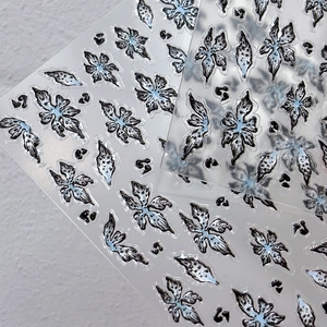 Nahaufnahme klarer Blumenstempel mit 3D-Gelee-Textur und feinen Blütendetails