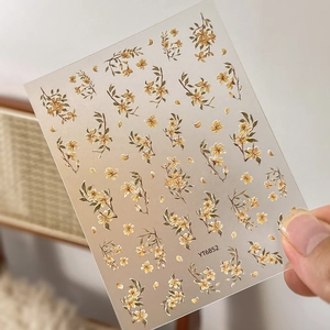 Adesivi per unghie con fiori gialli autunnali a rilievo in stile classico cinese