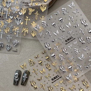 Gothic 3D Metallic Nagelaufkleber Engel Kreuz Totenkopf Muster Geprägt Selbstklebend Nagelkunst Abziehbilder Halloween DIY