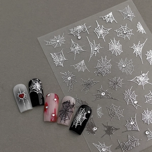 Halloween 3D-Prägung Silberne Spinnennetz-Nagelaufkleber im Gothic-Stil Design