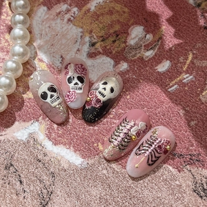Gothic gold foil Halloween skull and rose press-on nails with 3D embossed floral patterns