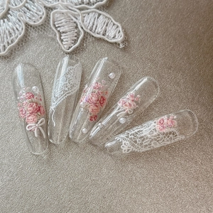 Stickers ongles fleurs roses avec dentelle, perles et nœuds 3D pour manucure chic