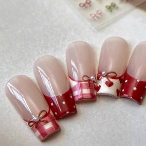 3D bow relief press-on nails with plaid patterns and pearls in red and white