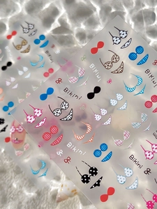 Détails de stickers à ongles thème bikini avec motifs cœur et léopard d'été