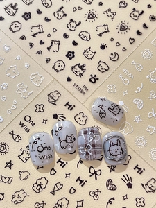 Détail de stickers à ongles lapin mignon avec motifs de dessins animés dessinés à la main