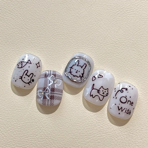 Stickers à ongles mignons lapin et chat blancs avec motifs à carreaux et nœuds en 3D