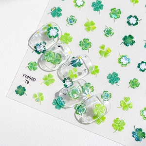 Autocollants Nail Art Trèfle à Quatre Feuilles Éclat de Coquille Marguerite Vert Auto-adhésifs Décoration Manucure Femme