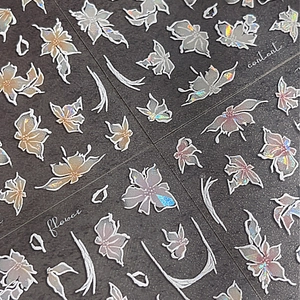 Adesivi per unghie 5D a rilievo con fiori bianchi e finitura laser iridescente