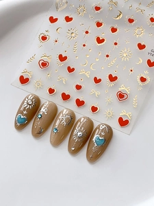 Détails d'autocollants pour ongles étoiles dorées et lunes avec coeurs rouges