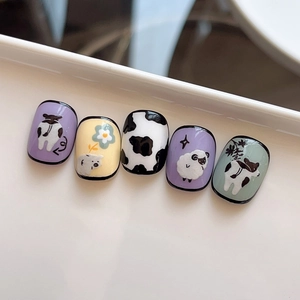 Faux ongles faits main brillants avec animaux de dessin animé mignons et motifs floraux