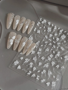5D geprägte weiße Blumen-Nagelaufkleber YT3877 mit feiner Blütenstruktur und Blättern
