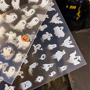 Autocollants nail art fantômes d'Halloween avec motifs de dessins animés argent et blanc