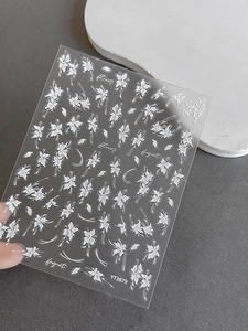 Détails d'autocollants 5D pour ongles avec motifs floraux blancs et texture en relief 3D