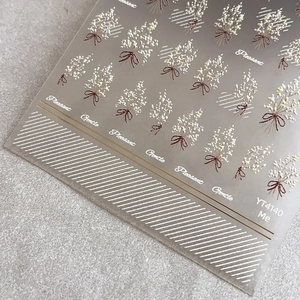 Stickers ongles 3D avec bouquets de fleurs blanches et nœuds rouges, détails or YT4140