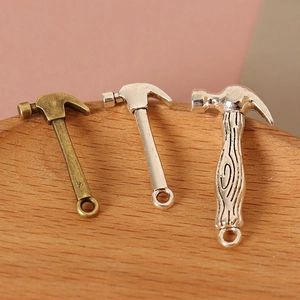 Miniature alloy dollhouse hammer tools with antique bronze and silver finishes for DIY