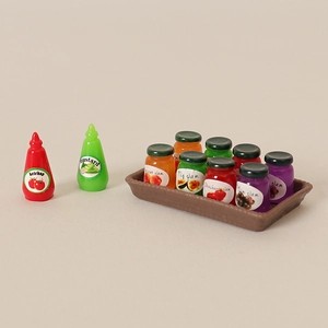 Set de nourriture miniature pour maison de poupée avec bouteilles de sauce et pots de confiture
