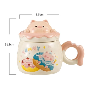 Cartoon ceramic pig mug with 3D lid and pink wavy handle for gift giving