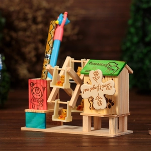 Boîte à musique et porte-stylos en bois avec moulin à vent et décor de grande roue