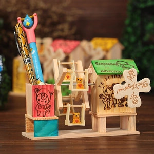 Boîte à musique et porte-crayon en bois avec moulin à vent et une roue tournante miniature