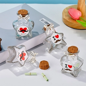 Star-shaped glass wishing bottles with cork stoppers and love you decorative labels