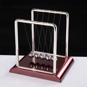 Pendolo di Newton Sfere di Equilibrio Giocattolo da Scrivania Scienza Fisica Pendolo per Decorazione Casa Ufficio Sfera di Metallo Regalo Educativo