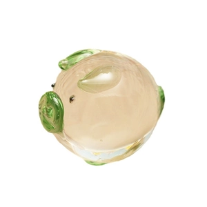 Creative amber glass pig figurine with green accents for office desktop decoration