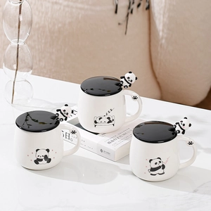 Set di tazze in ceramica panda con cucchiaio 3D e coperchio nero per caffè