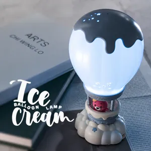 Luce notturna a palloncino gelato con proiettore di stelle e decoro orsetto