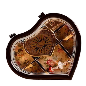 Carillon a forma di cuore con ballerina, interno a fiori e decorazioni dorate