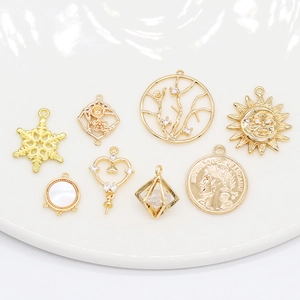Pendentifs assortis en alliage doré pour colliers DIY avec motifs flocon et pièce