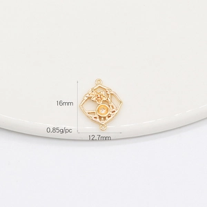 Détail du pendentif floral en alliage doré de 16mm avec dimensions et poids précis
