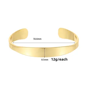 Dettaglio bracciale rigido dorato con diametro interno 56,6 mm e larghezza 8,5 mm