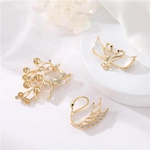 Broche Cygne Cerf Élégante en Cuivre Plaqué Or 14K Avec Incrustation de Nacre Zircone Bijoux Vintage pour Femmes