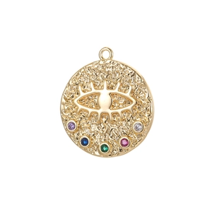 Pendentif pièce plaqué or 14K avec œil protecteur et pierres de zircon colorées