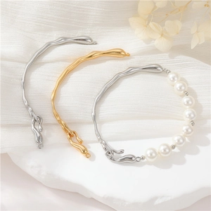 Französischer Vintage Unregelmäßiges Flüssiges Metall Künstliche Perlenarmband Für Damen 14K Vergoldet Kupfer Armreif Minimalist Schmuck