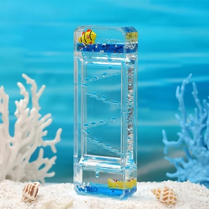 Minuteur liquide océan avec gouttes bleues, figurines de poissons et sous-marin