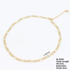 Details der 4,8 mm Figaro-Kette in Gold mit 44,5 cm Länge und 6 cm Verlängerung