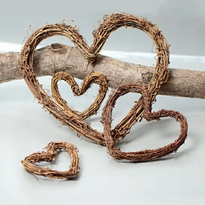 Natural woven heart-shaped rattan wreaths in four assorted sizes for rustic wedding decor