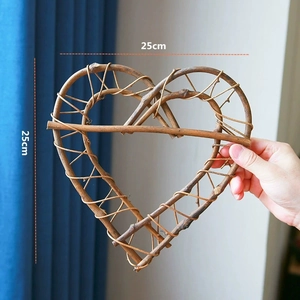 Handmade 25cm heart-shaped natural wood vine frame for DIY floral wreath arrangements