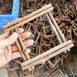 Cornice quadrata fatta a mano con rami di rattan naturale per decorazioni rustiche natalizie